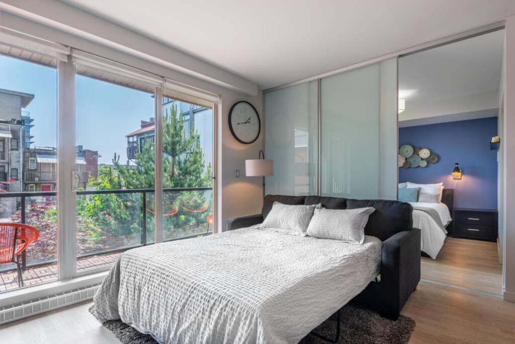 Clean 3Rd Floor Executive 1 Bedroom Apt In Old Town China Town Вікторія Екстер'єр фото